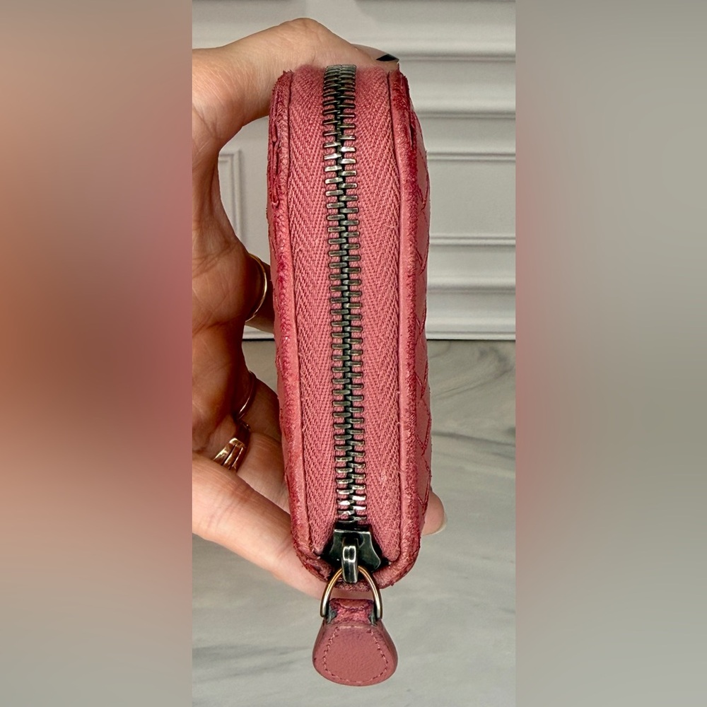 Bottega Veneta Dusty Rose Intrecciato Leather Long Zip Wallet | Full Inclusion - Picture 6 of 14